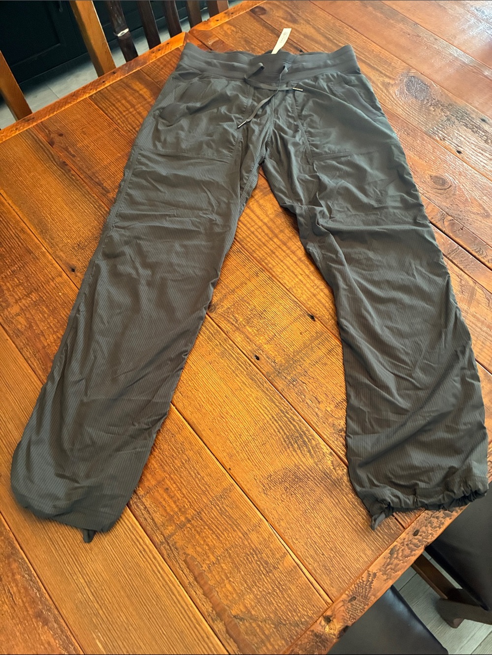 Lululemon Dance Studio Mid-Rise Pant Regular length, Graphite Grey, size 8 NWOT